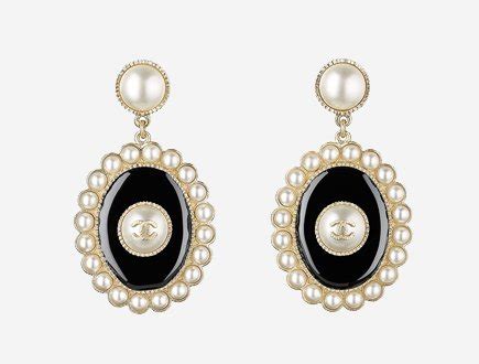 Chanel Cruise 2017 Earring Collection 